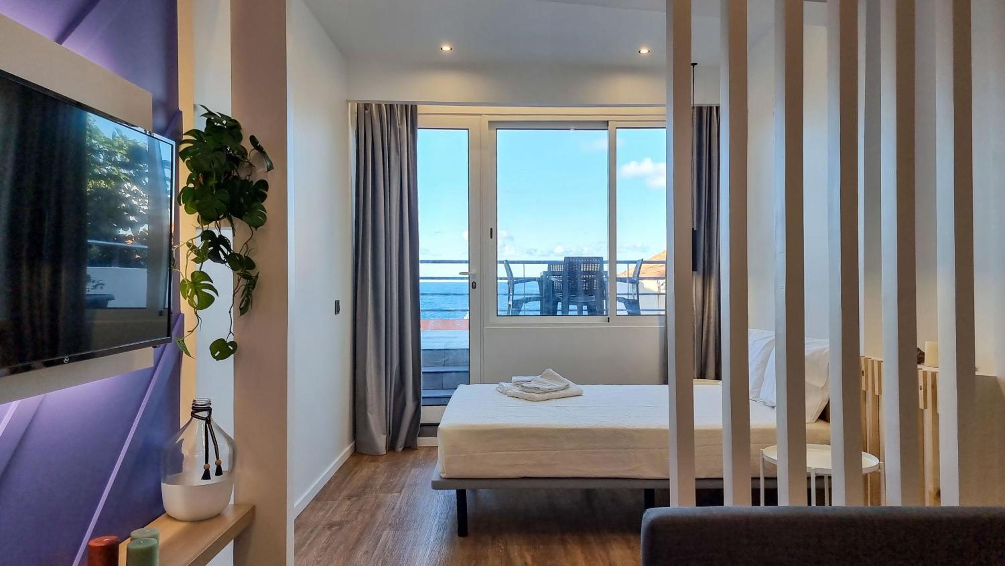 The Jolie - Apartments By The Ocean Порту-Мониш Экстерьер фото